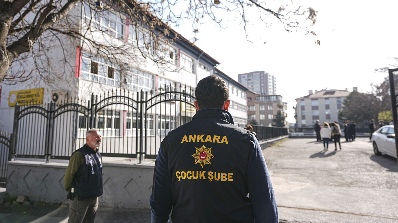 Okullarda yeni güvenlik düzeni: Her kapıya polis