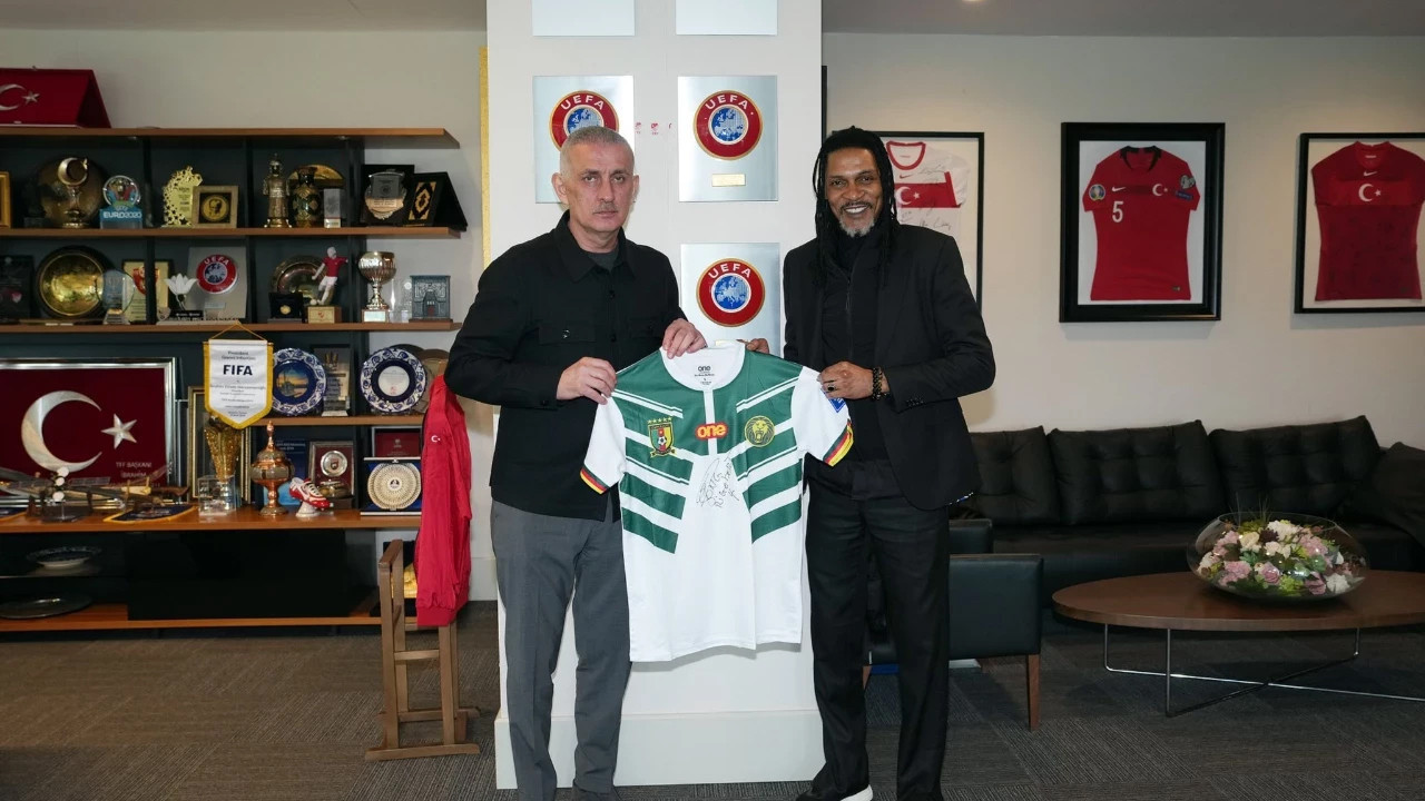 Rigobert Song Hacıosmanoğlu'nu ziyaret etti