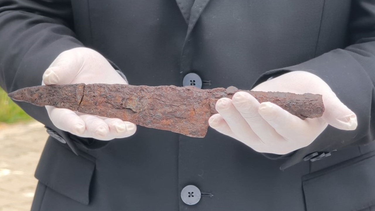 1500 yıllık bıçak seti gün yüzüne çıktı