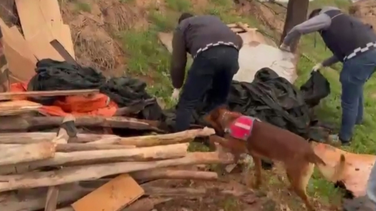 Aksaray’da jandarmadan kaçamadılar... Bahçedeki gizli çuval sonu oldu