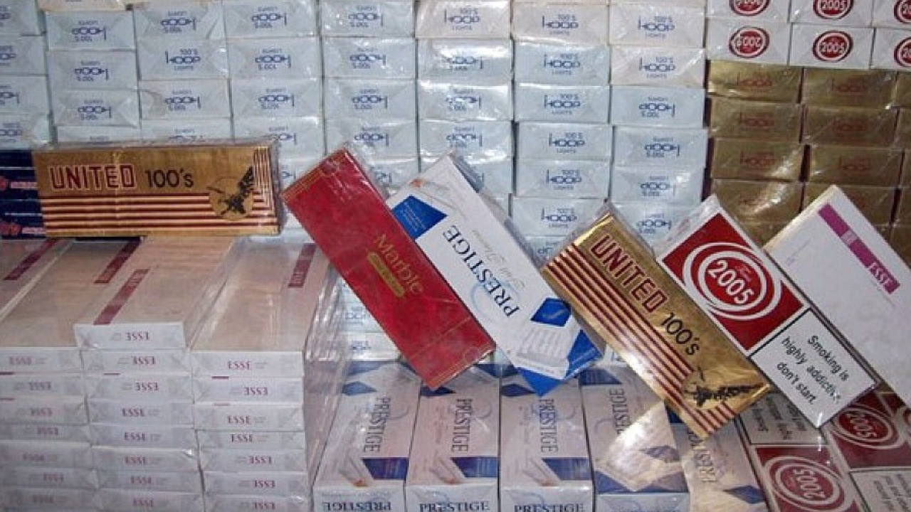 Antalya'da 1 milyonluk kaçak sigara ele geçirildi