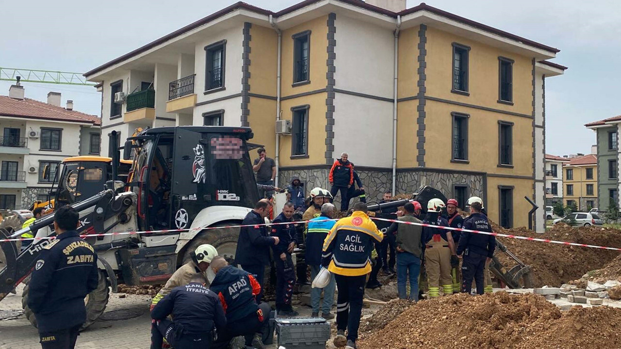 Kanalizasyon kazında göçük: İşçi toprak altında kaldı: Manisa’da can pazarı