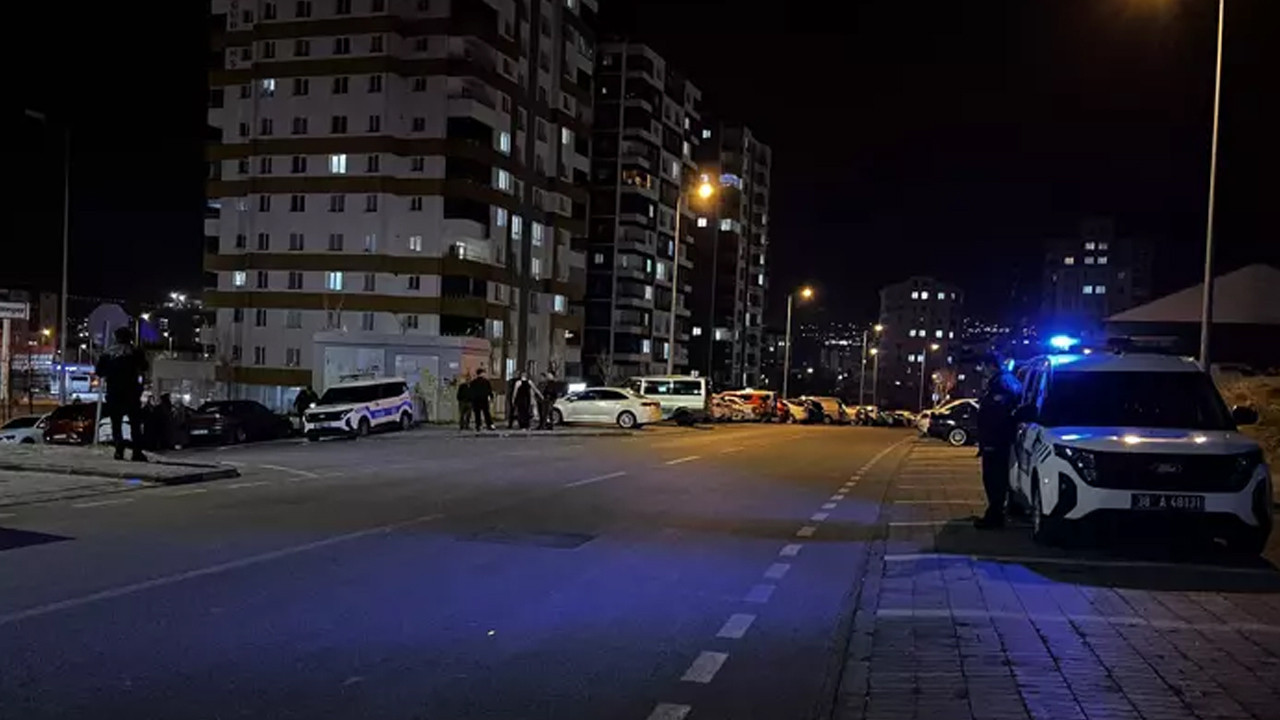 Kavgada bıçaklar konuştu: 4 yaralı