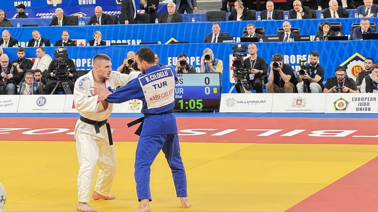 Milli judocu Bilal Çiloğlu'ndan Avrupa'da bronz madalya