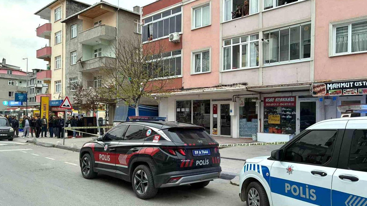 Sokak ortasında dehşet: Balkona çıktı, kurşun yağdırdı!