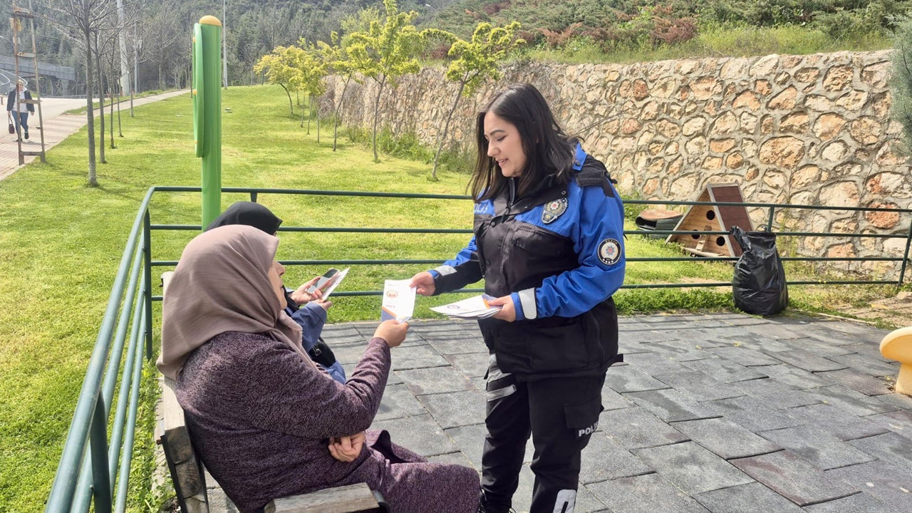 Toplum Destekli Polisler Sahada bilgilendiriyor
