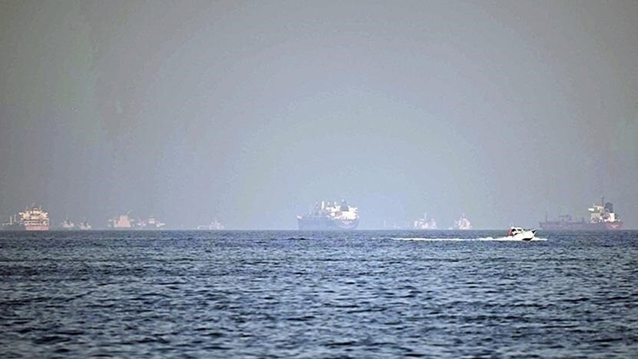 Bir dizi petrol ve LPG tankeri Hürmüz Boğazı'nı geçti, 4 LNG tankeri Boğaz yönünde