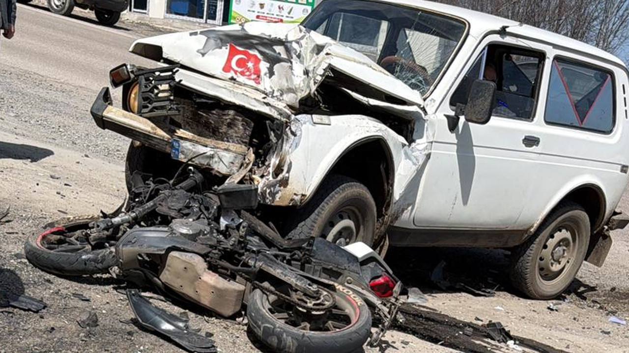 Kazadan geriye acı kaldı: Motosikletli sürücü savruldu