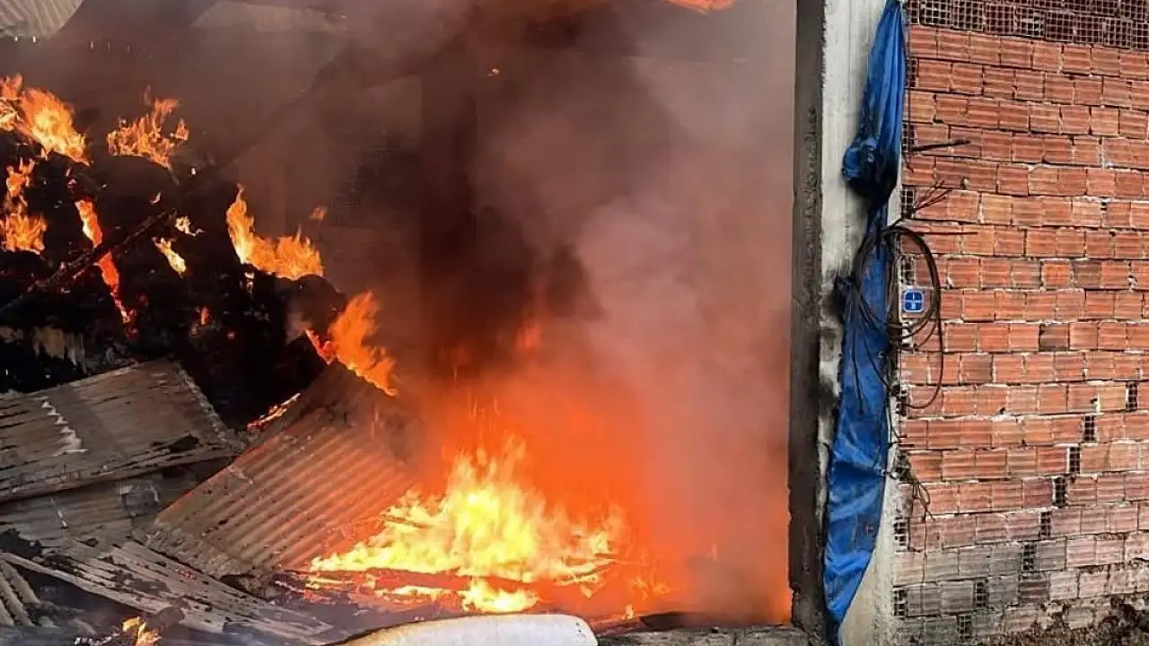 Kastamonu’da yangın paniği: Samanlık kullanılamaz hale geldi