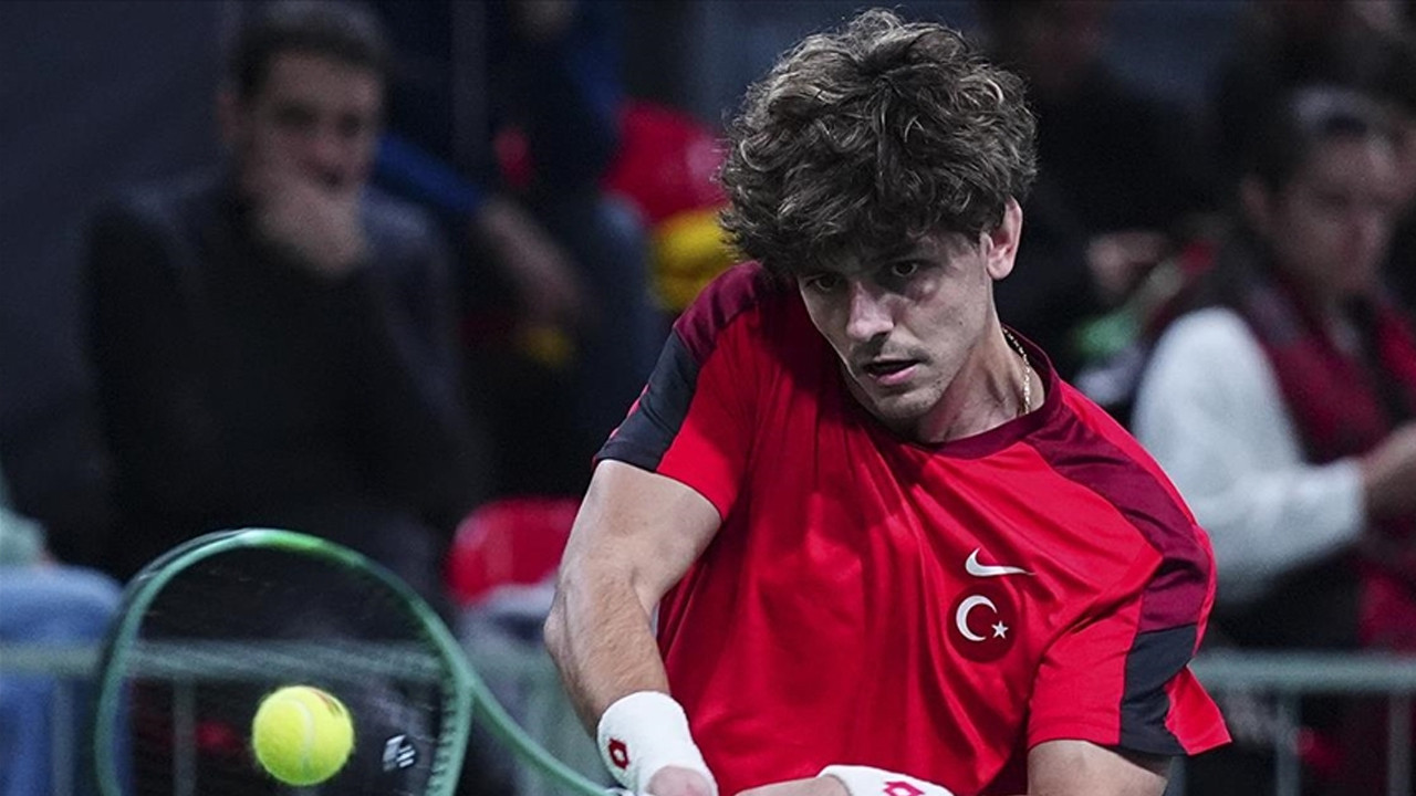 Milli tenisçi Yankı Erel’den büyük zafer