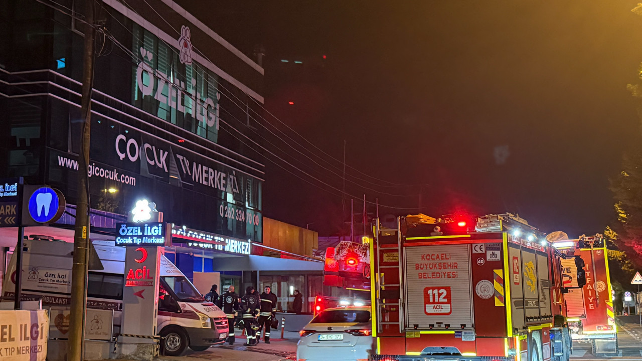 Özel hastanede yangın paniği: Hastalar gece yarısı tahliye edildi