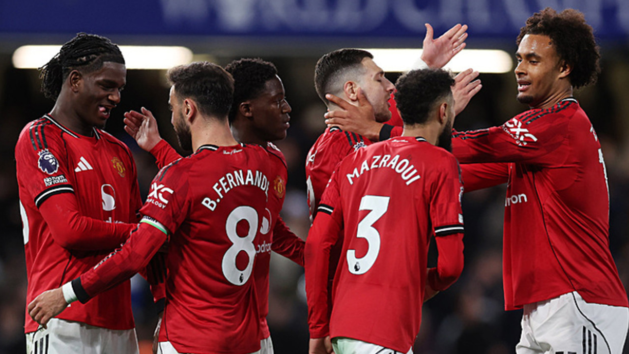 Premier Lig'de dev maçta kazanan Manchester United oldu