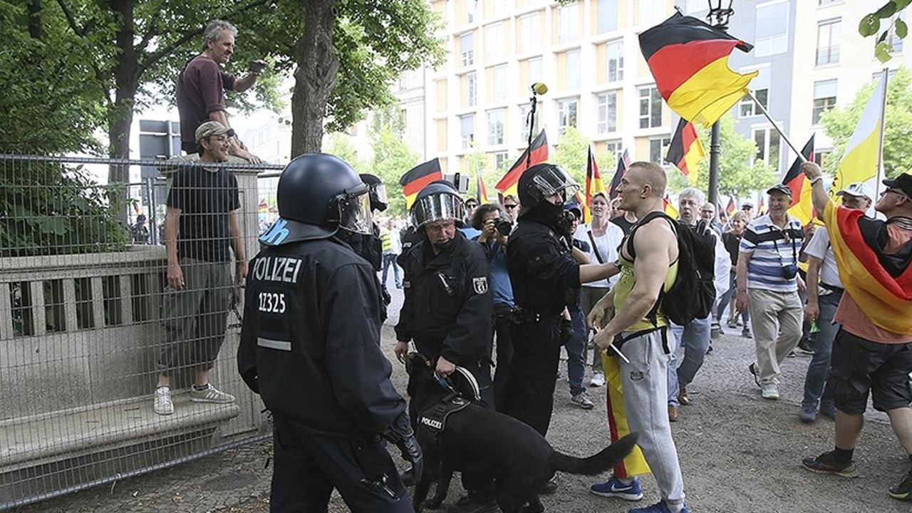 Almanya'da suç düşüyor, şiddet artıyor