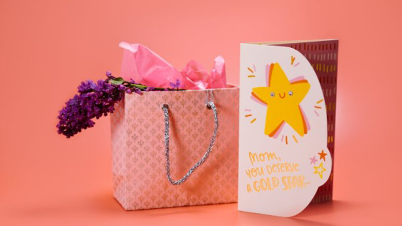 Anneler Günü öncesi hediye telaşı başladı: Farklı bütçelere uygun öneriler