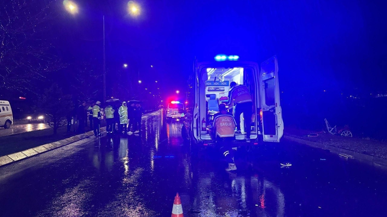 Bisiklet sürücüsü trafik kazasında hayatını kaybetti