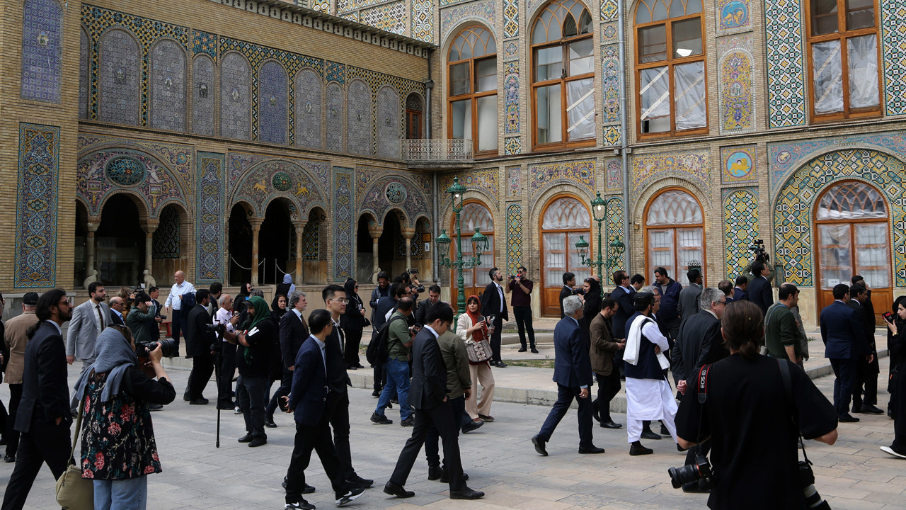 İran'da vurulan alanlara kritik ziyaret