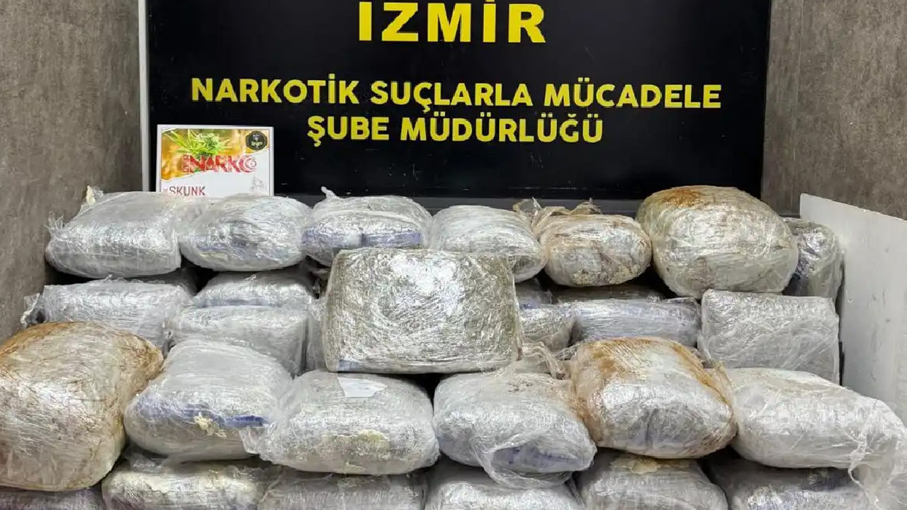 İzmir'de narkotik darbesi: Bir evden 16 kilo uyuşturucu çıktı