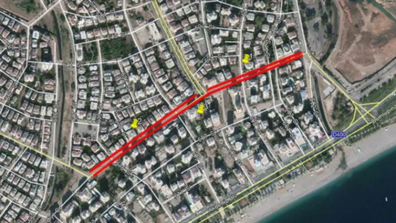 İzmit’te Bağımsızlık Caddesi trafiğe kapatıldı: Çalışmalar 9 Mayıs’a kadar sürecek