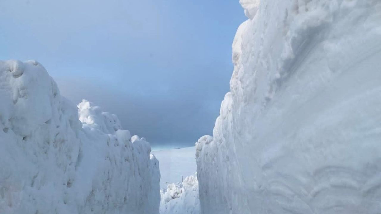 Karla mücadelede Sis Dağı Yaylasında kar kalınlığı 3 metreyi aştı