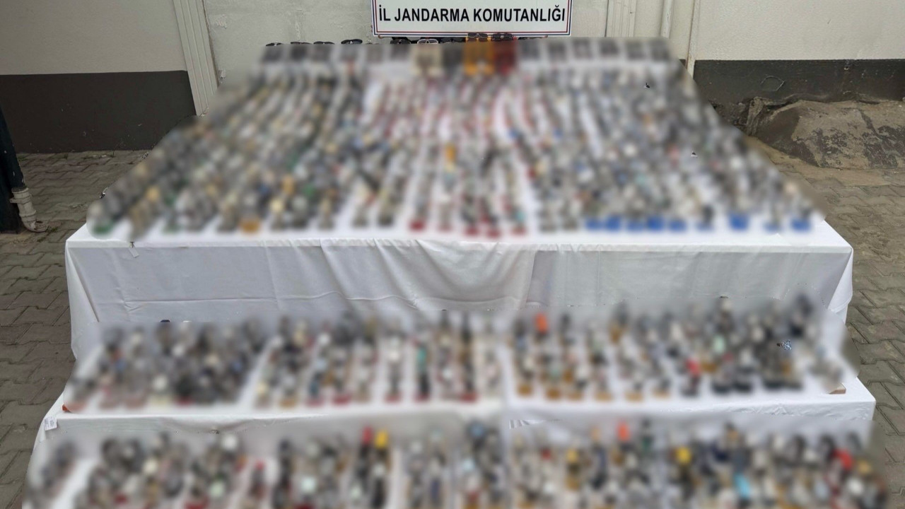 Manavgat'ta kaçakçılık operasyonu: 15 milyon liralık ürün ele geçirildi