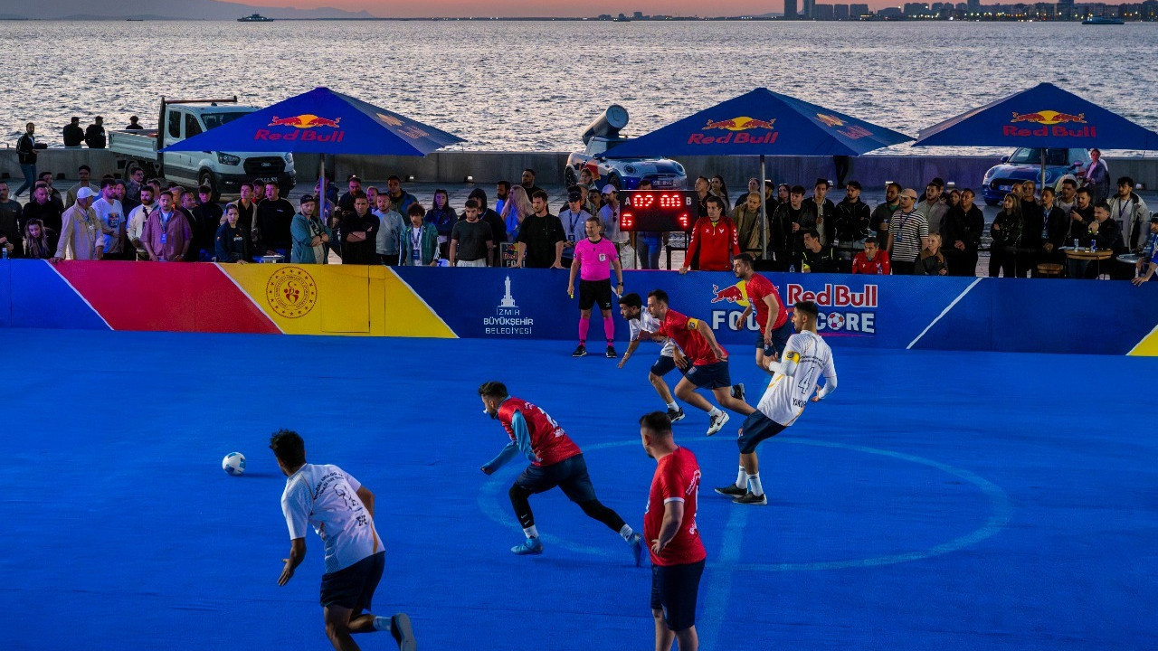 Red Bull Four 2 Score Sokak Futbolu Turnuvası’nın Türkiye finali İzmir’de yapıldı