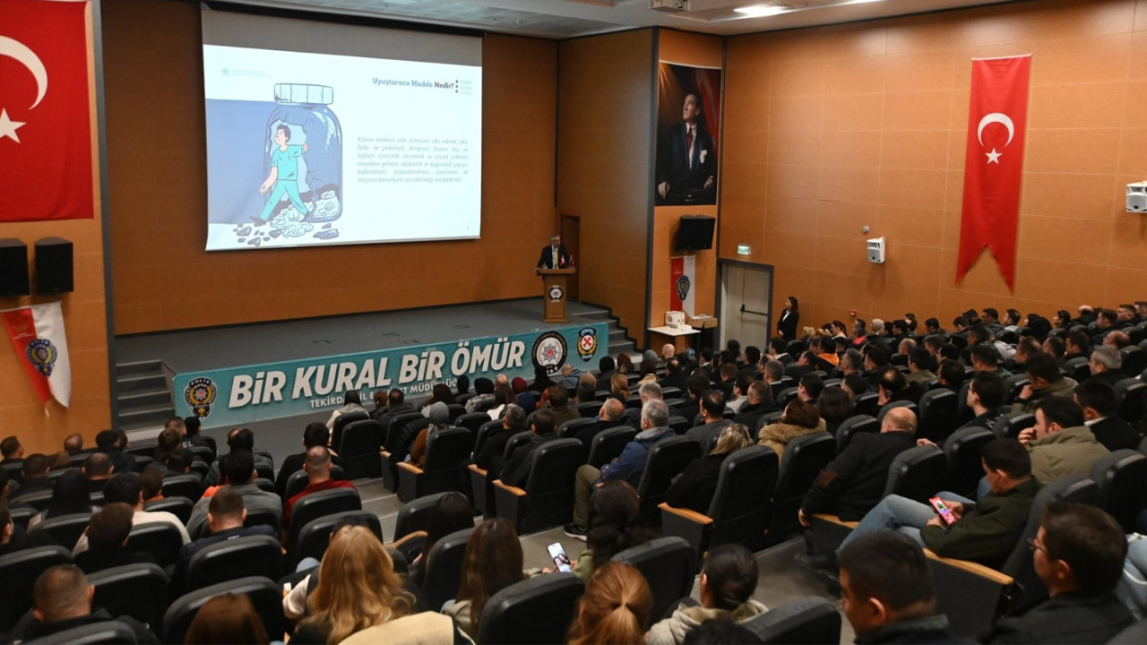 Tekirdağ Büyükşehir Belediyesi güvenlik personeline uyuşturucuyla mücadelede anlamlı takdir