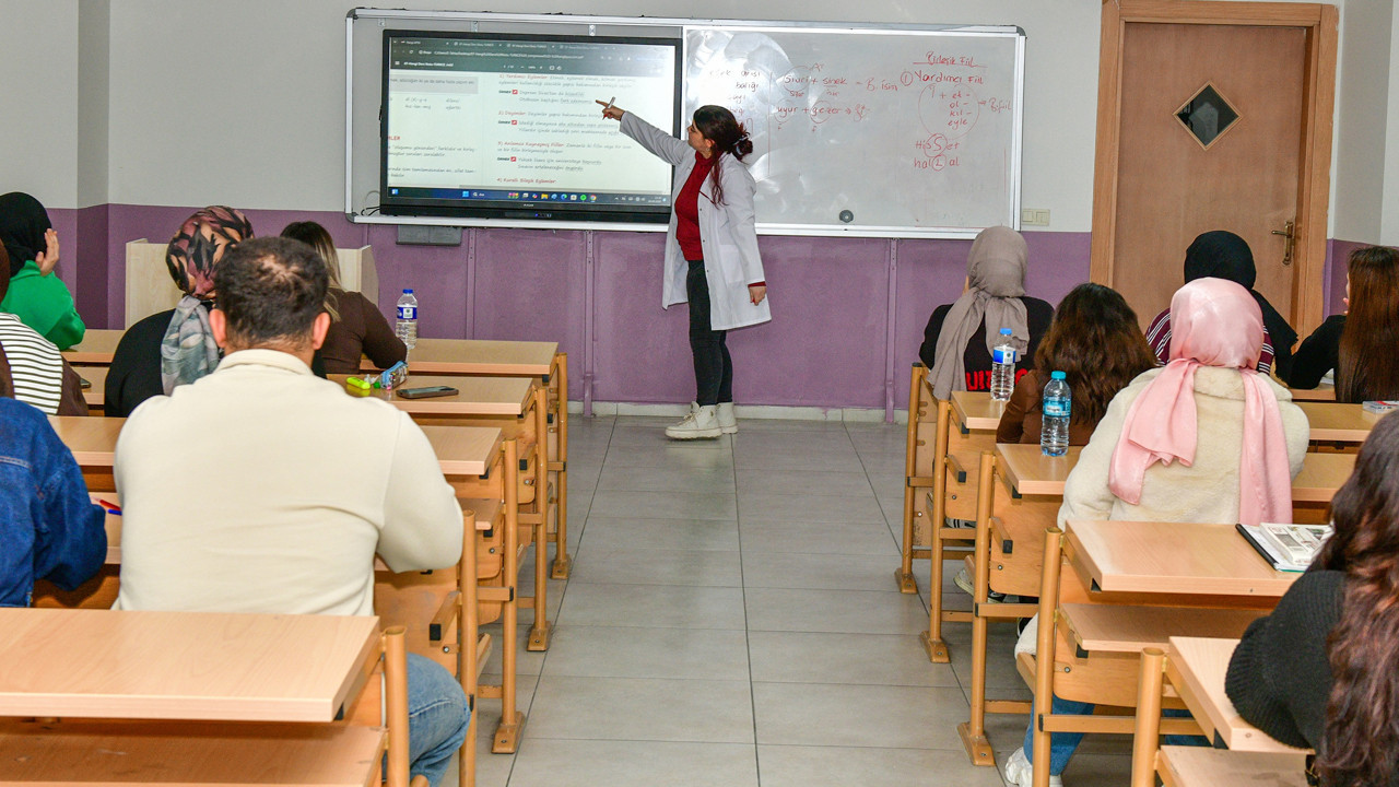 Esenyurt’ta eğitim seferberliği: KPSS ve DGS kursları kapılarını açtı