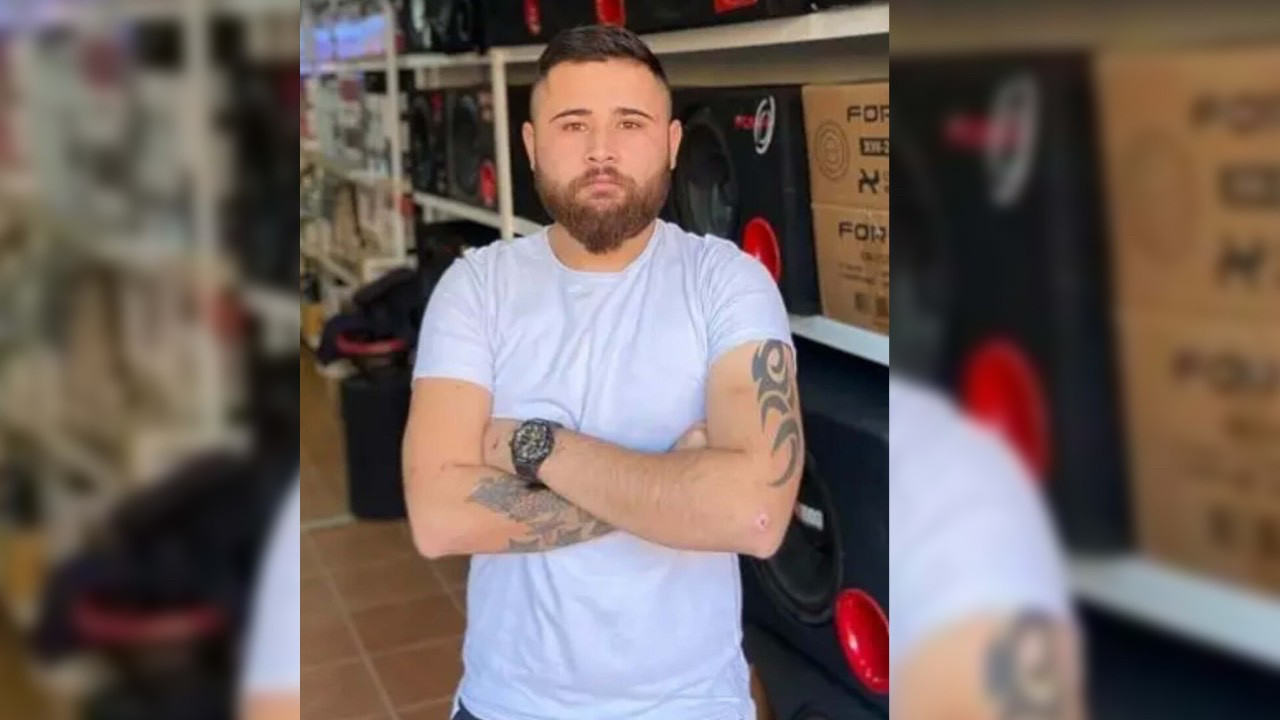 Minibüsle çarpışan motosikletin sürücüsü hayatını kaybetti