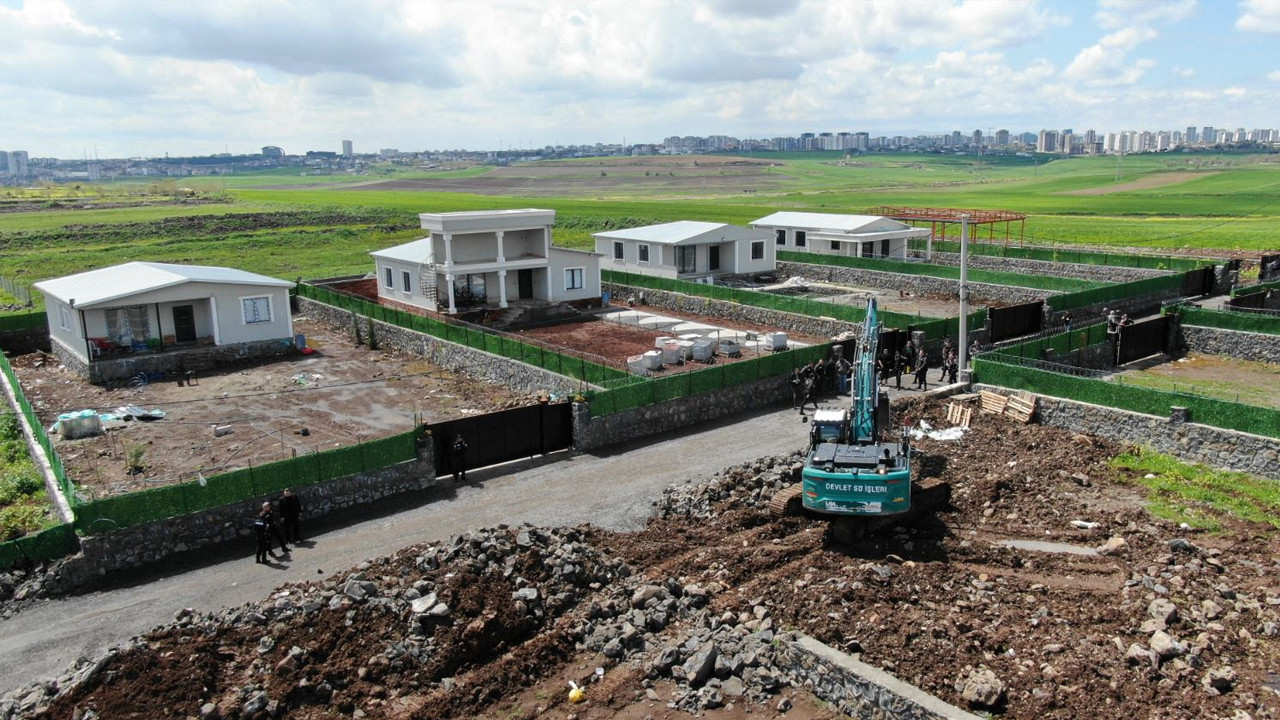 Villa sahiplerine kötü haber: Yıkım süreci başladı