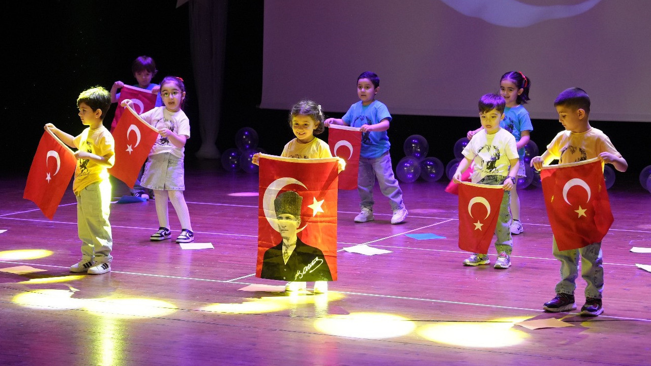 Kartal’ın minikleri sahne aldı: 23 Nisan coşkusu