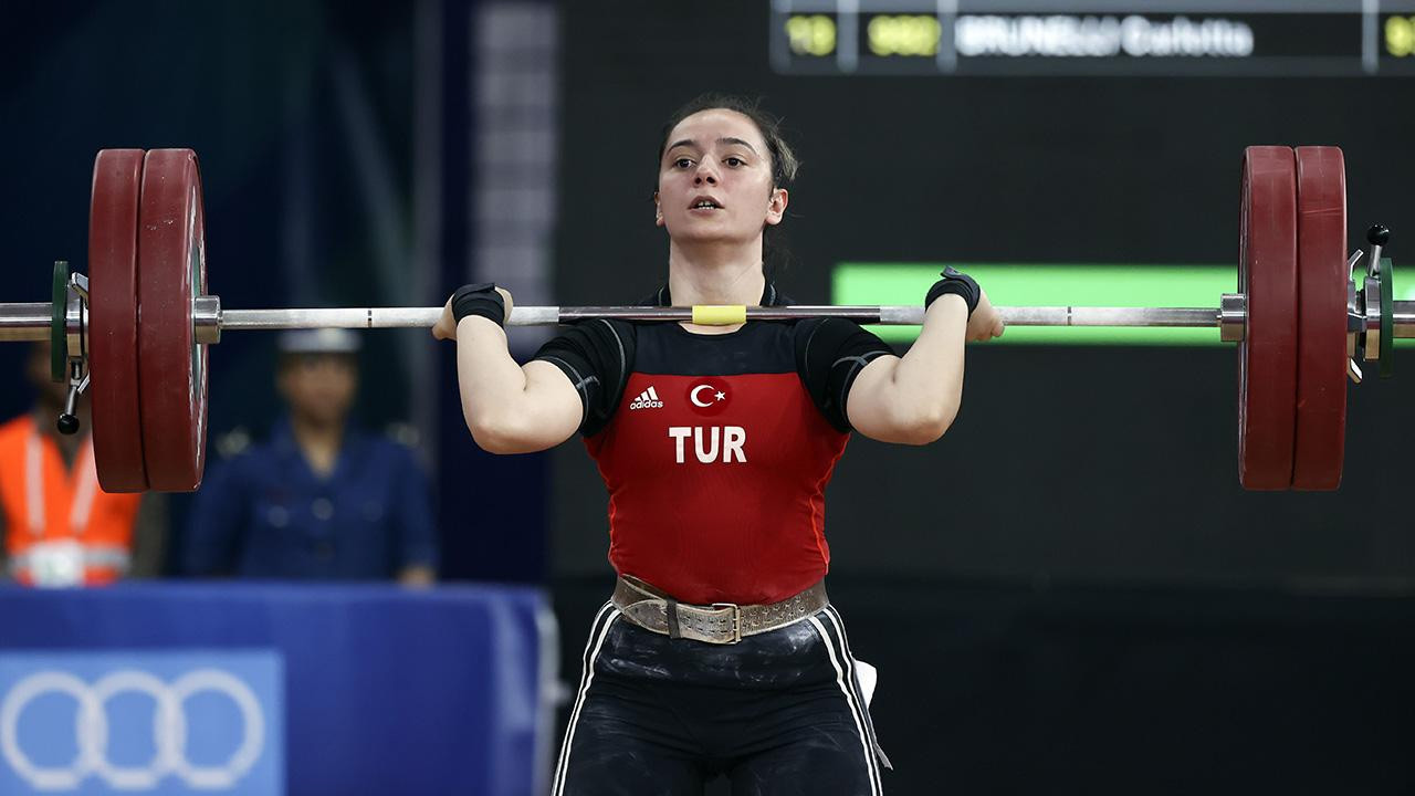 Milli halterci Nuray Güngör Avrupa’da 4’üncü oldu