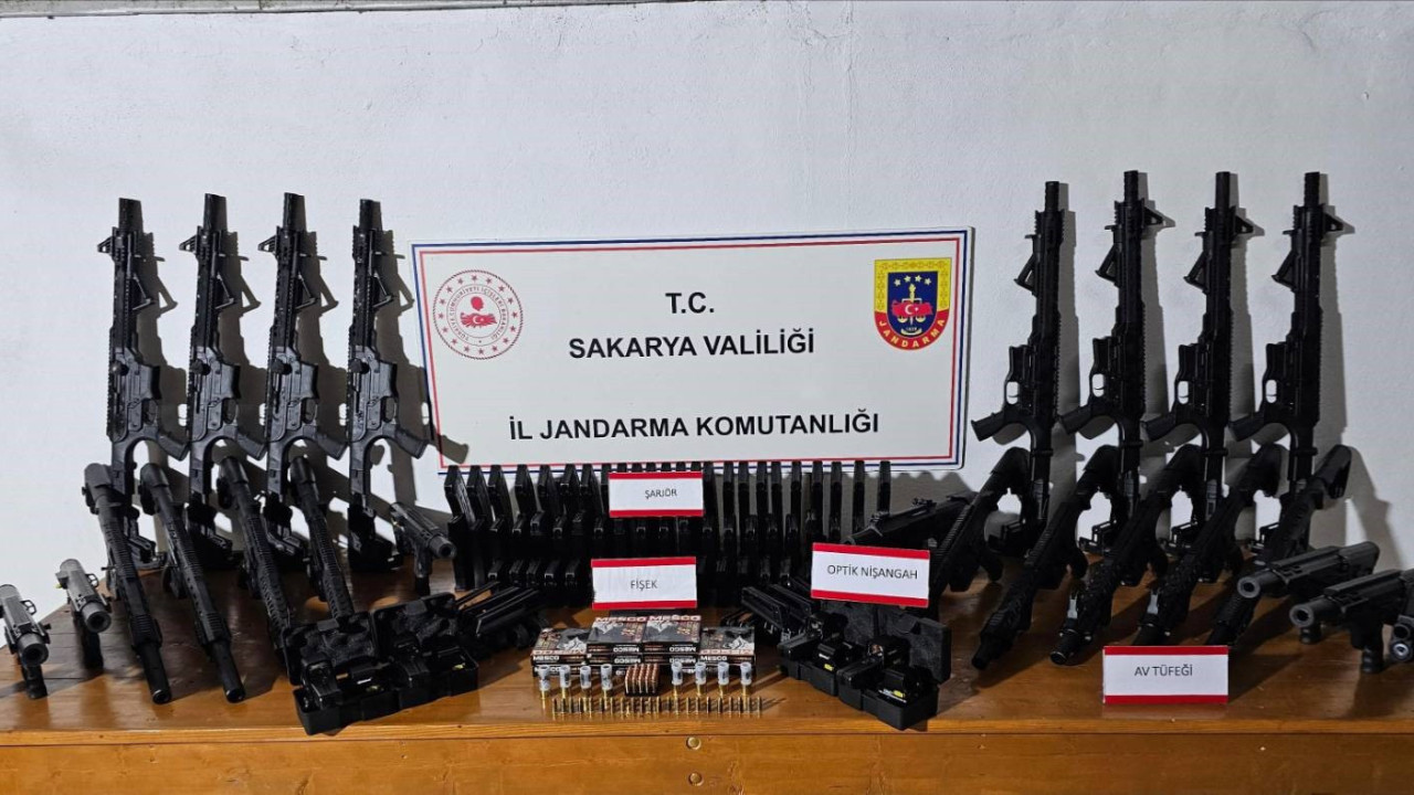 Sakarya’da ruhsatsız silah operasyonu: 27 ruhsatsız tüfek ele geçirildi