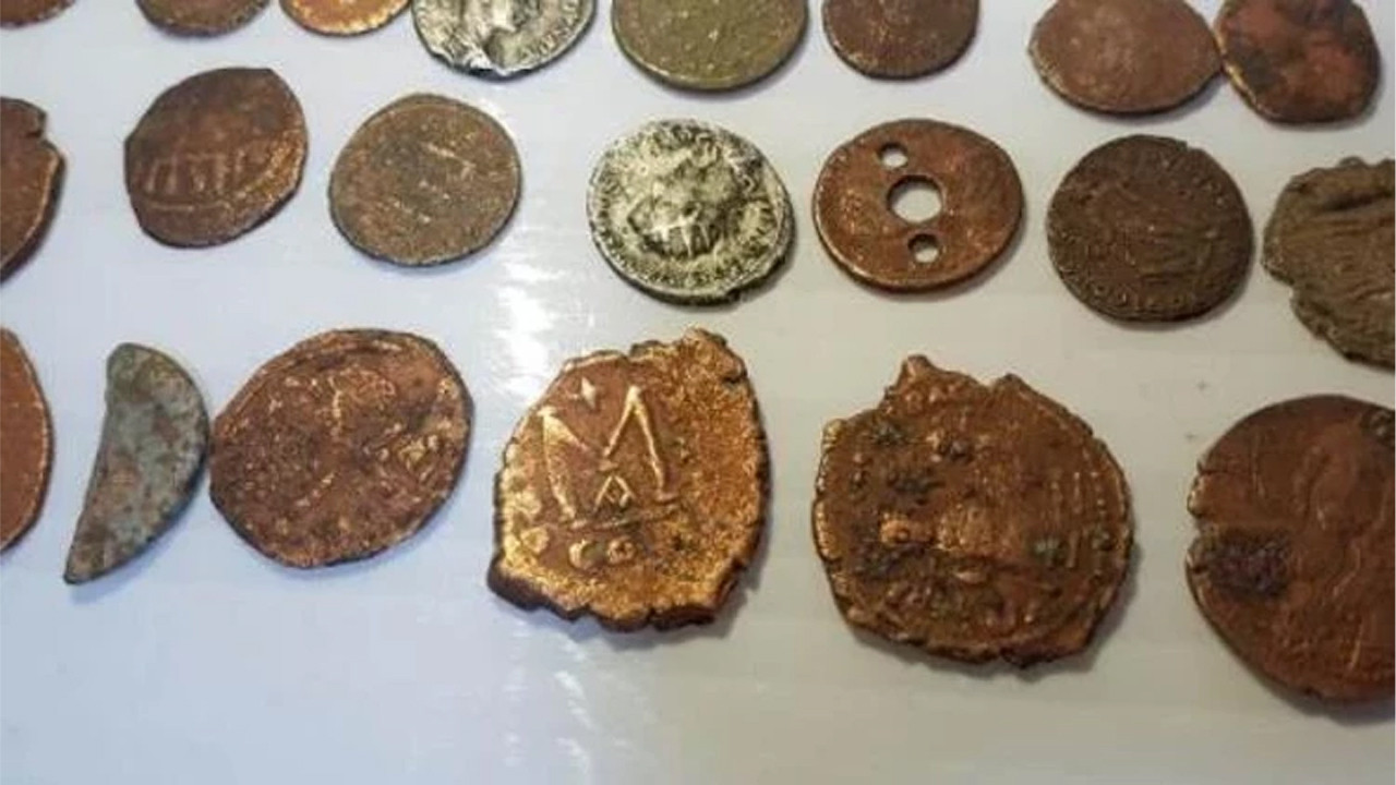 Samsun'da düzenlenen tarihi eser kaçakçılığı operasyonunda 2 şüpheli yakalandı.