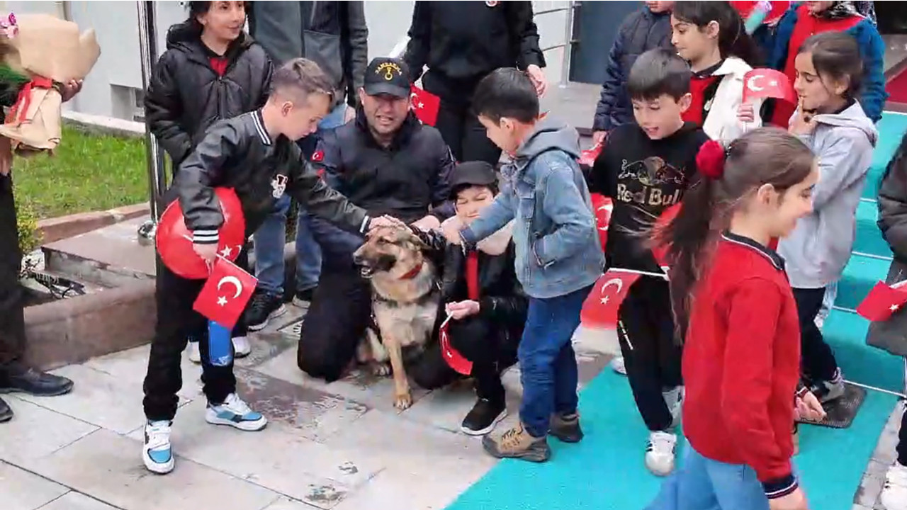 Yozgat İl Jandarma Komutanlığı 23 Nisan’da öğrencileri ağırladı: Çocuklar için etkinlik düzenlendi