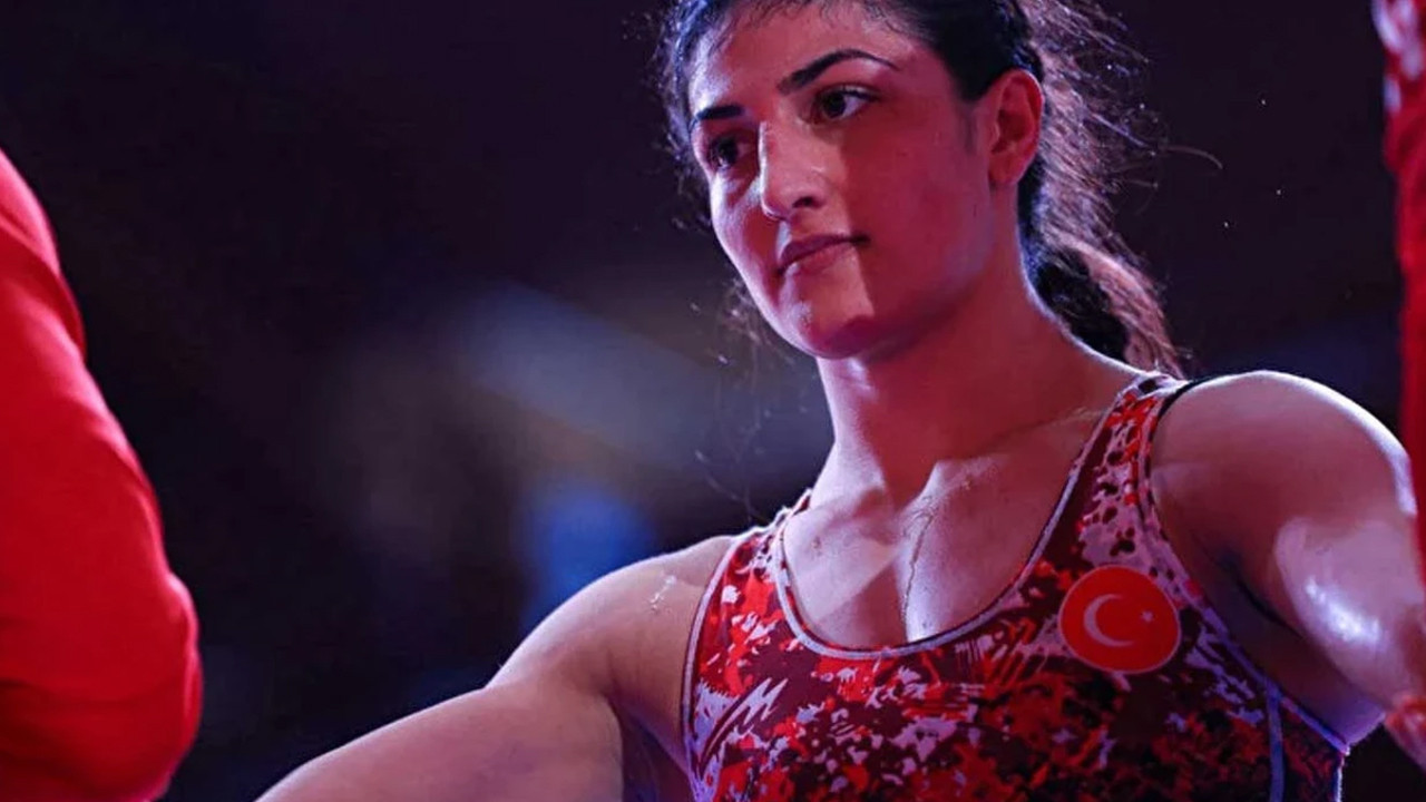 Elvira Süleyman Kamaloğlu Avrupa Güreş Şampiyonası’nda finale yükseldi