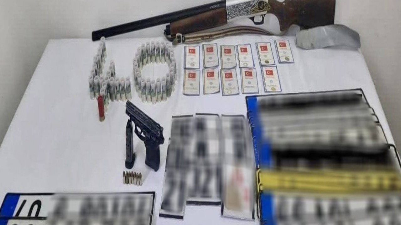 Jandarma suçüstü yaptı: Kırşehir’de plaka operasyonu