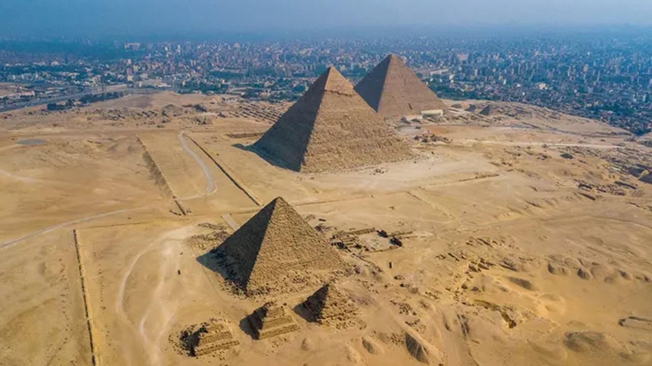 Mısır piramitlerinin gizemi çözüldü