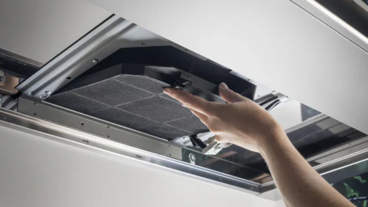 Mutfakta doğal devrim: Davlumbazdaki yağları su gibi akıtan formül belli oldu