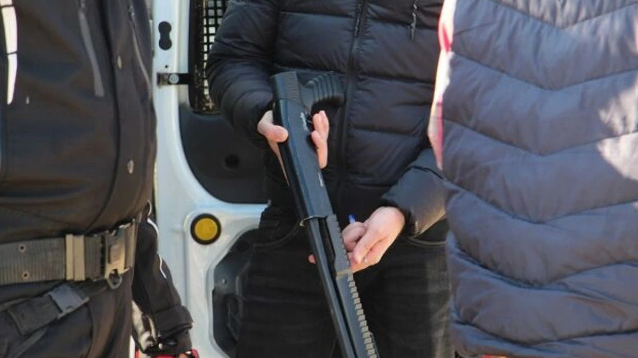 Pompalı tüfekli akraba kavgası: 3 yaralı