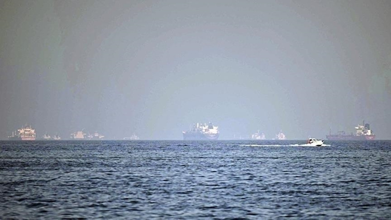 Hürmüz Boğazı’ndan bir tanker gemisi daha geçti: İran basını duyurdu