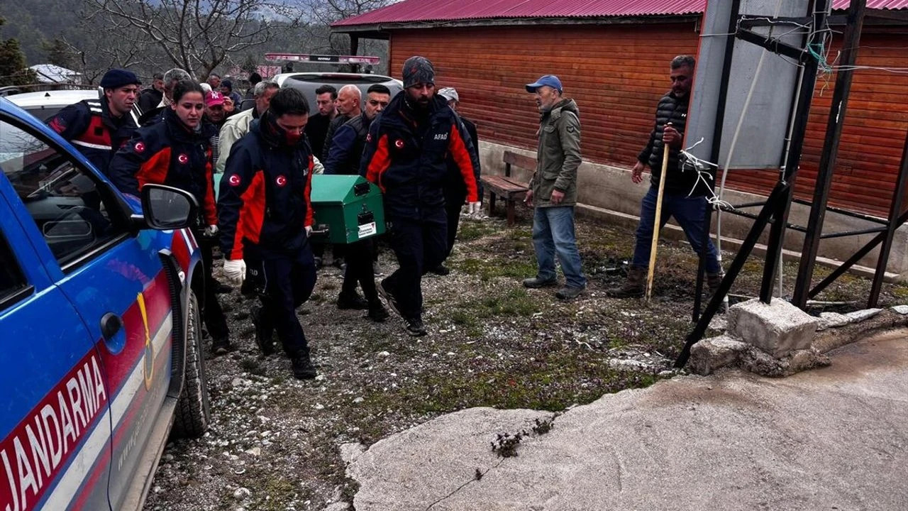 Kayıp olarak aranan kişinin cesedi tarlada bulundu