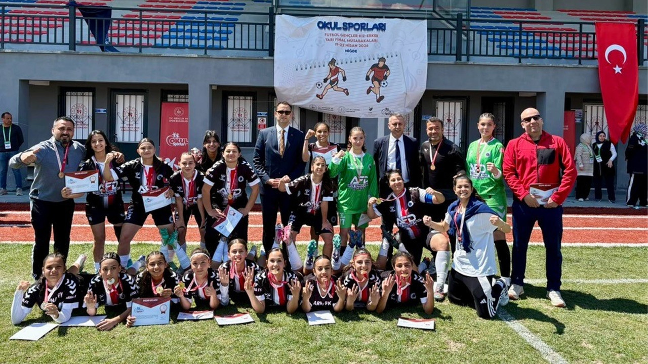 Niğde’de Okul Sporları Futbol Yarı Finalleri tamamlandı: Şampiyonlar belli oldu