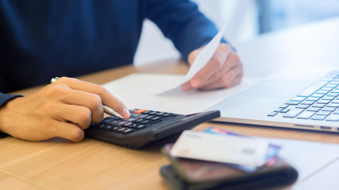 Dışişleri Bakanlığında görevli üst düzey diplomat gizli belgeleri evinde sakladığı ortaya çıktı