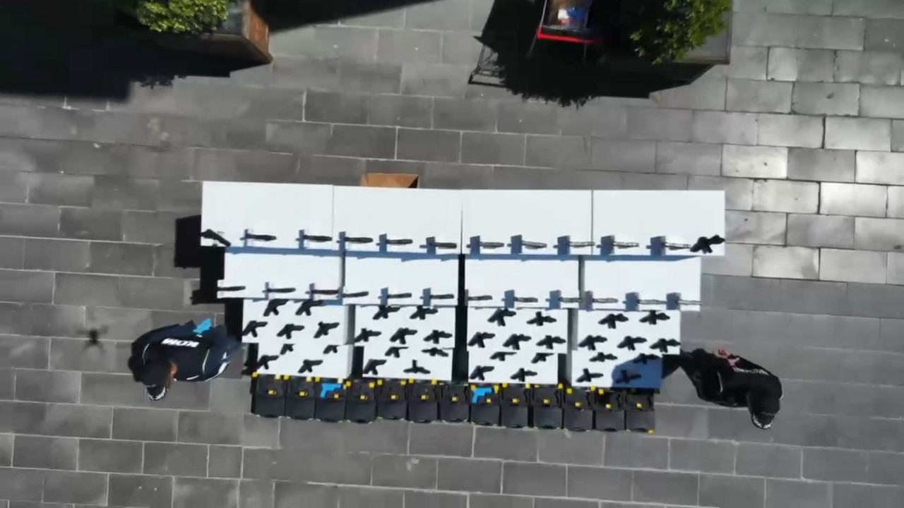 Durdurulan minibüsten 60 tabanca çıktı