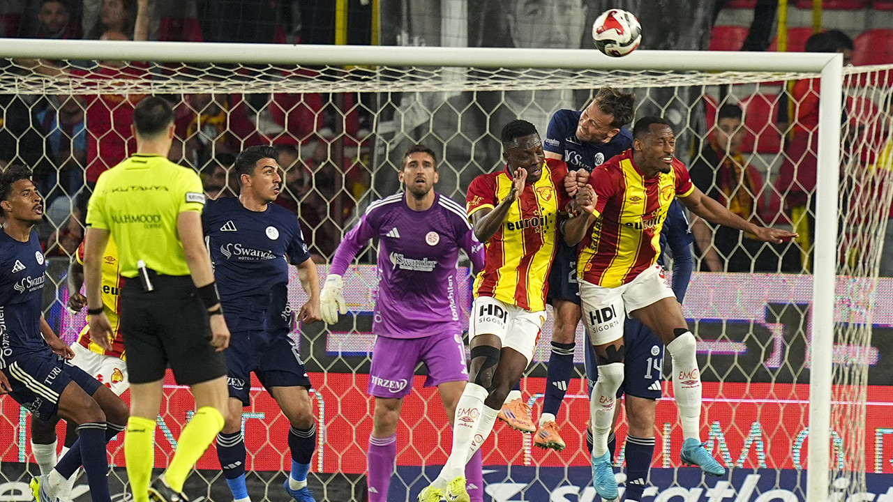Göztepe'nin Antalyaspor’u 2-0 yendiği maçta sezon rekoru kırıldı