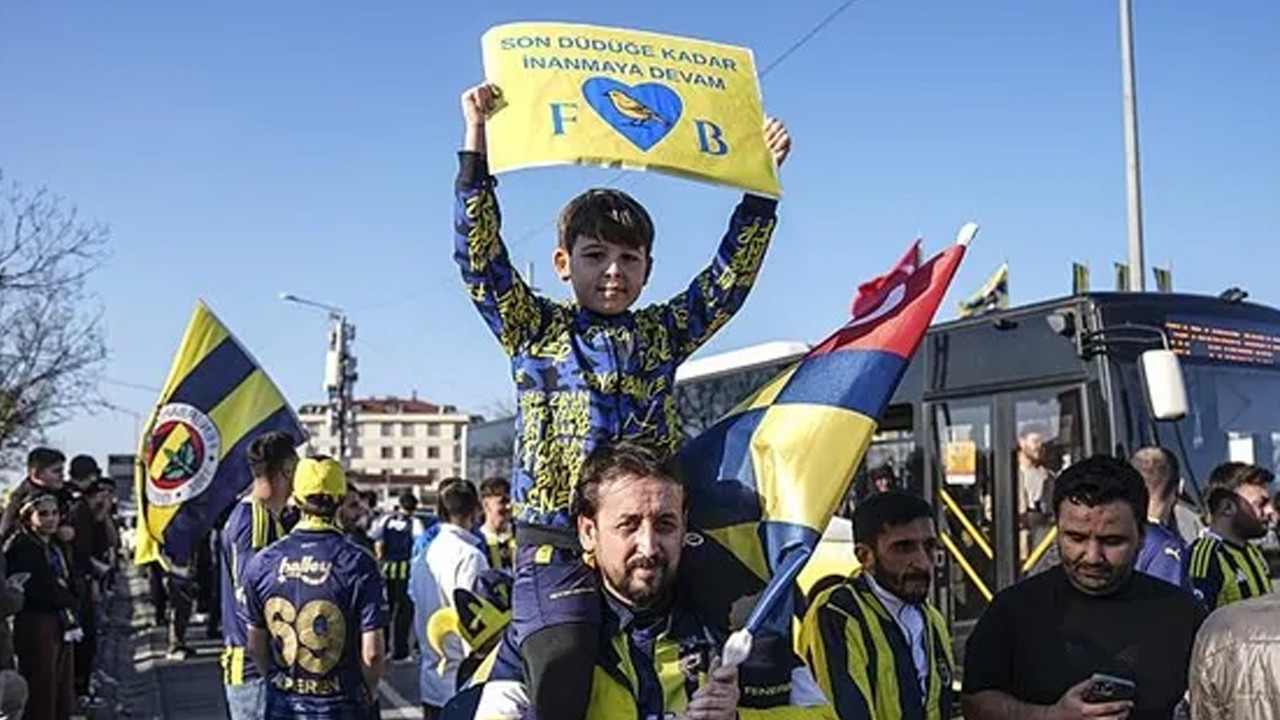 Fenerbahçe taraftarı stadyuma hareket etti