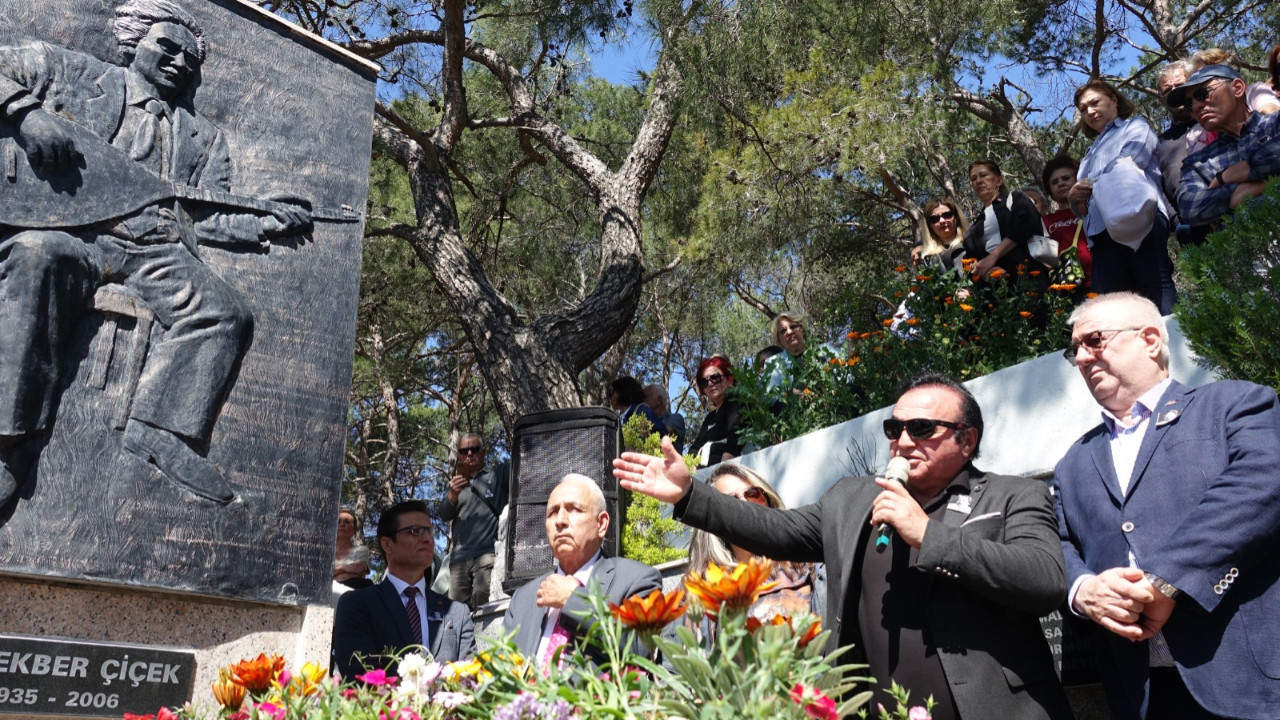 Ali Ekber Çiçek vefatının 20. yılında kabri başında anıldı