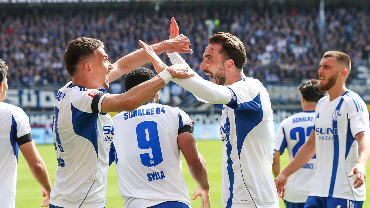 Kenan Karaman'lı Schalke 04 şampiyonluk için geri sayıma geçti