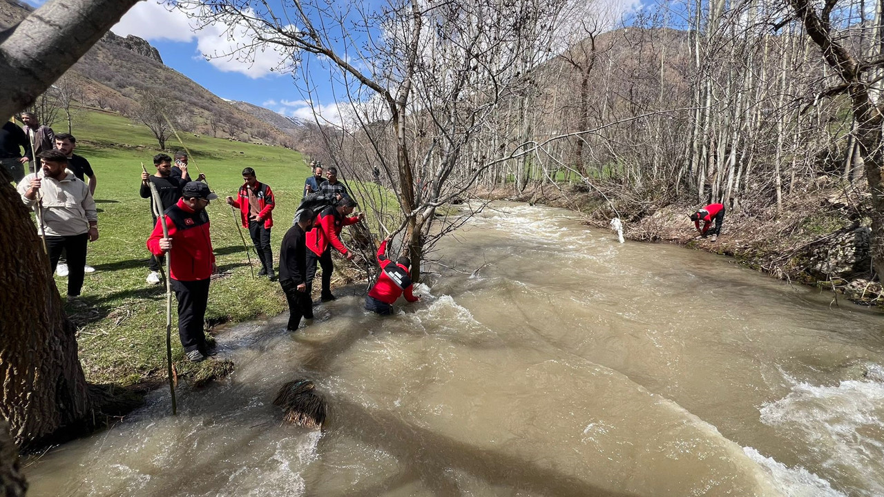 Şemdinli’de hüzünlü bekleyiş: Arama ekipleri bölgeyi kuşattı