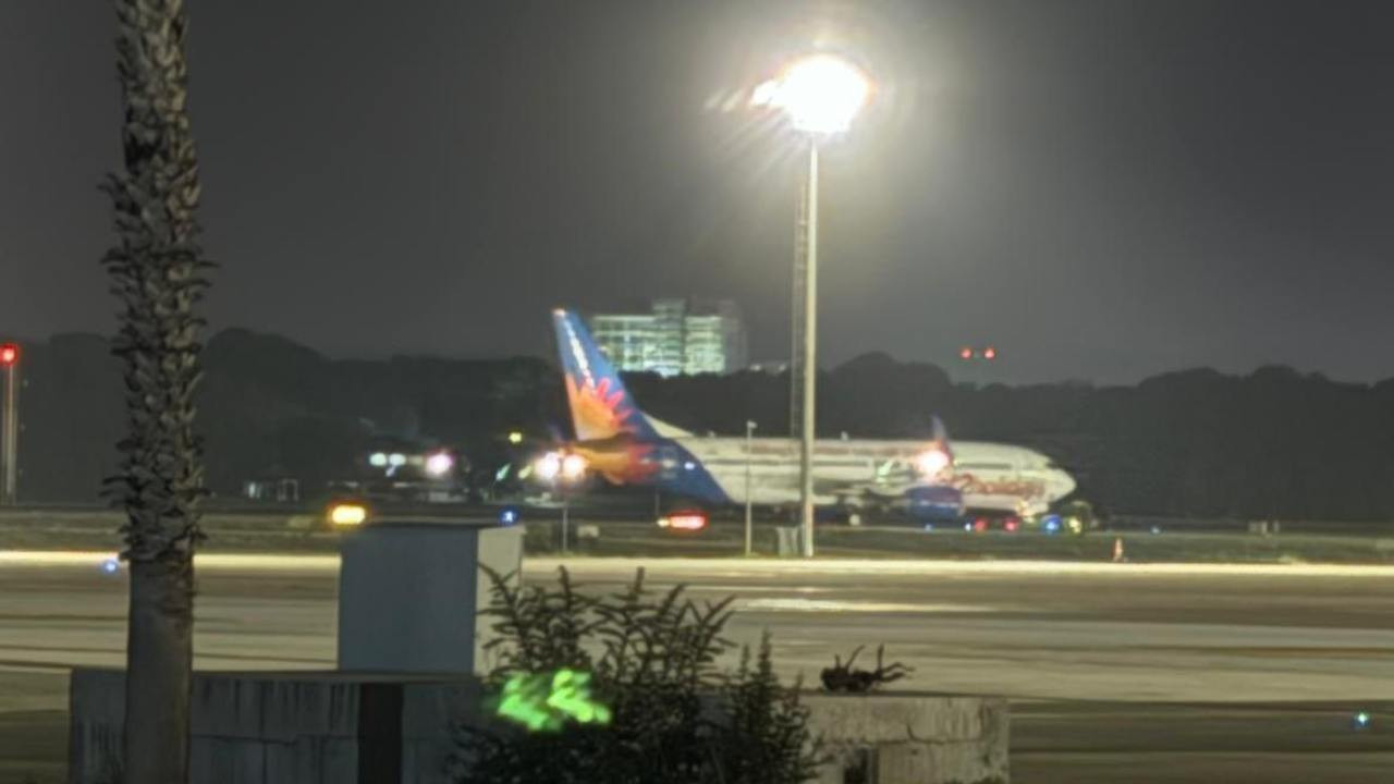 Uçakta rahatsızlanan pilot nedeniyle Antalya’ya acil iniş